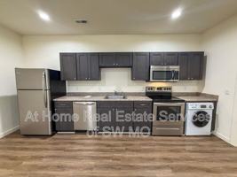 featured image of 2009 E Grand St #A