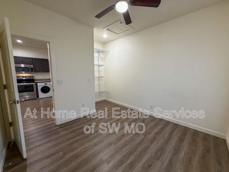 2009 E Grand St #A - Photo 4 of 7