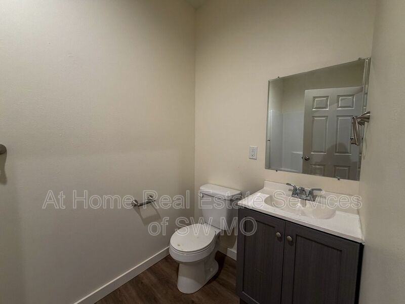 2009 E Grand St #A - Photo 5 of 7