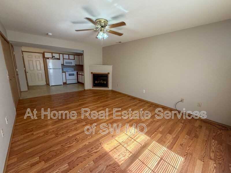 1509 W Frosty Dr #1 - Photo 2 of 11
