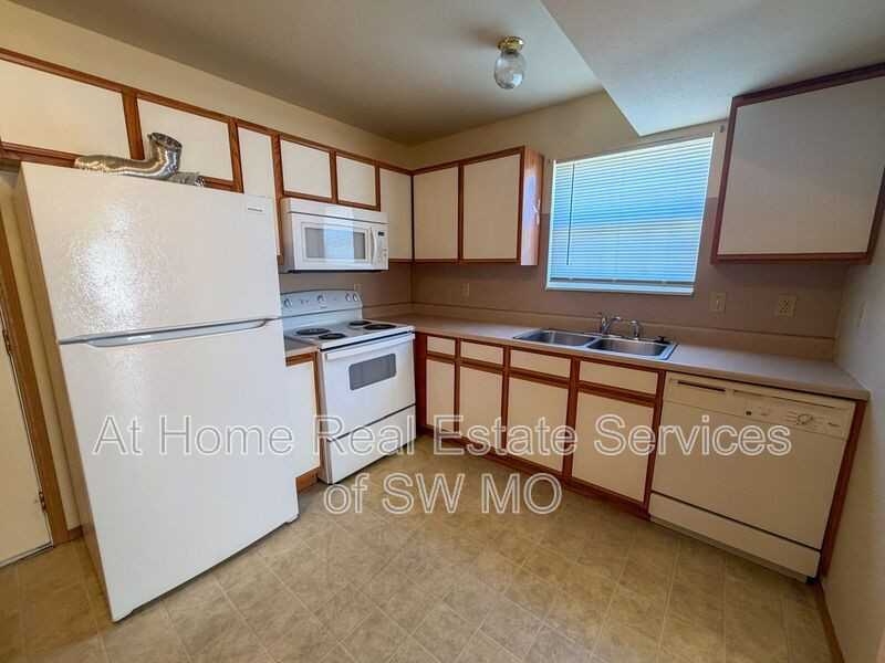 1509 W Frosty Dr #1 - Photo 3 of 11