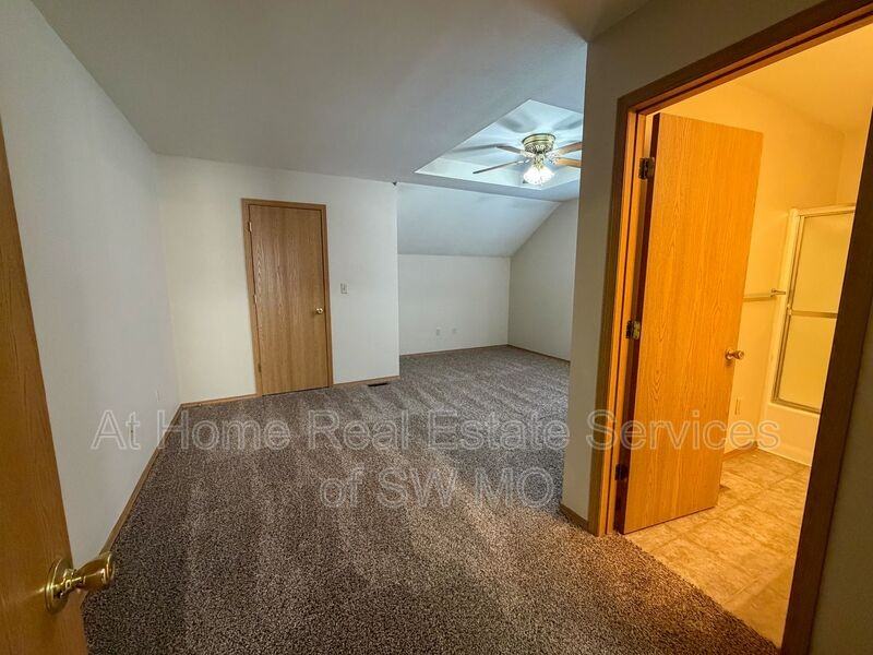 1509 W Frosty Dr #1 - Photo 5 of 11
