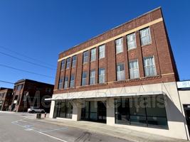 featured image of 1095 Main St #6