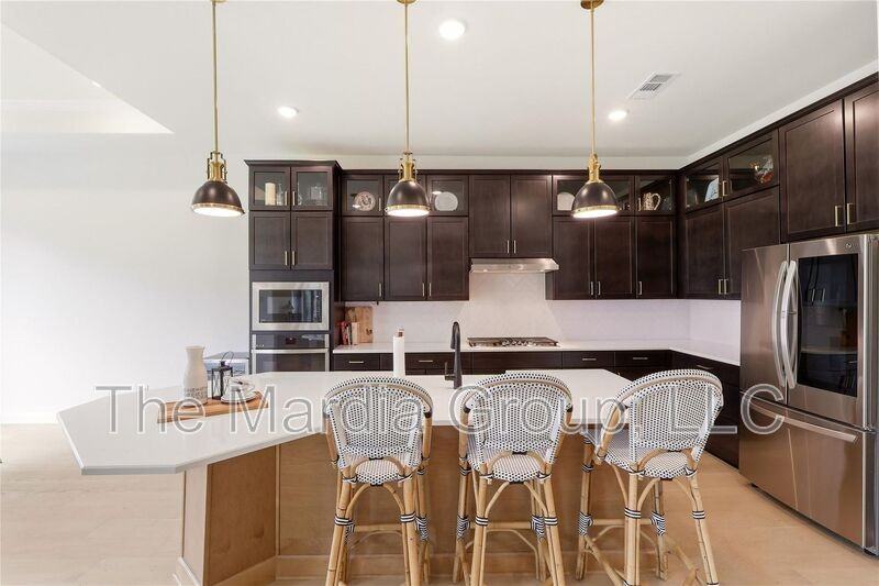 1721 Salvatore Ln - Photo 5 of 21