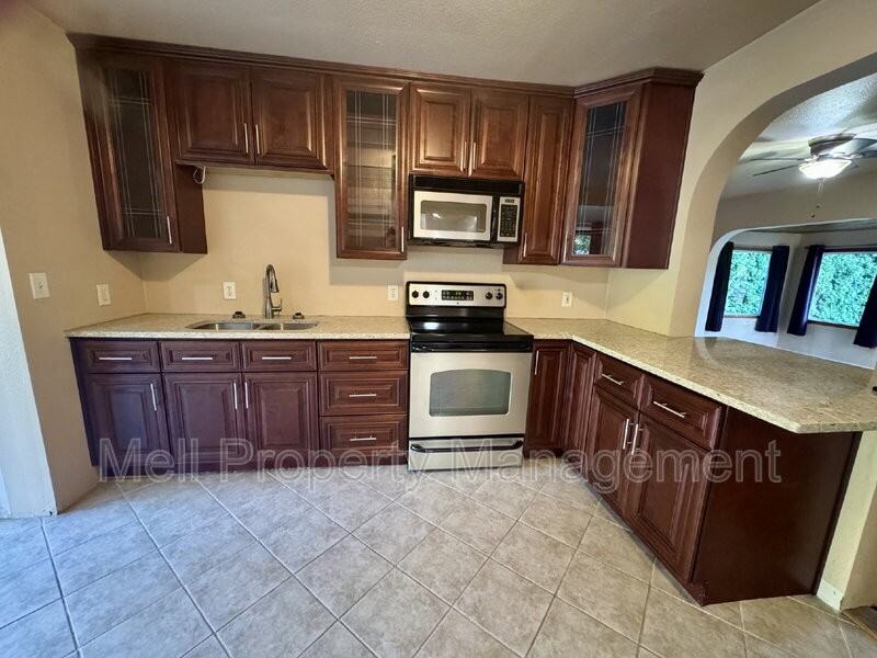 7530 Union Mills Rd Se - Photo 6 of 16
