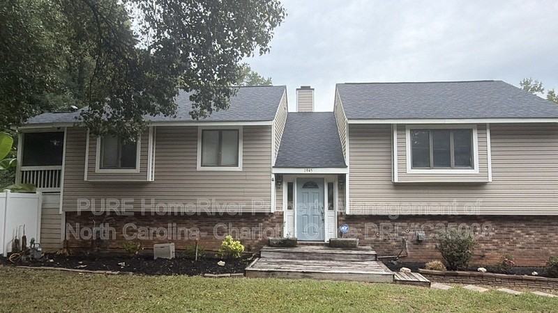 1945 Slater Rd - Photo 3 of 40
