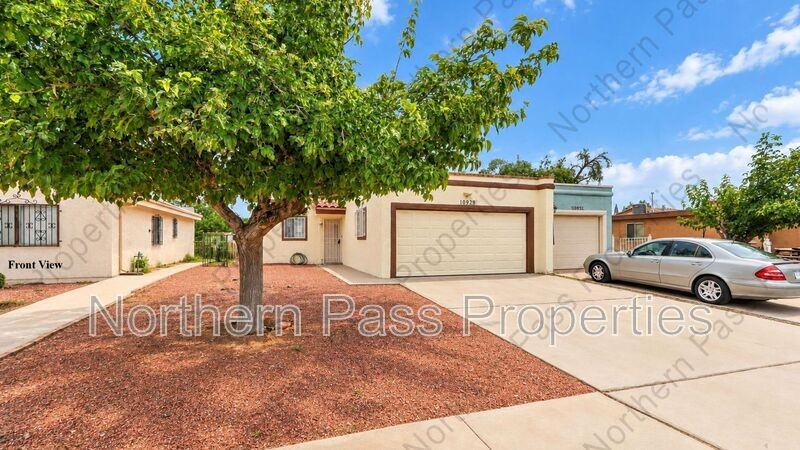 10929 Pelhem Rd - Photo 2 of 20