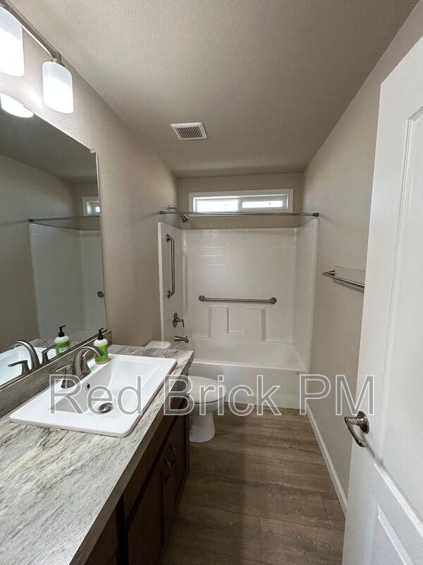 11735 Olive Ave - Photo 6 of 10