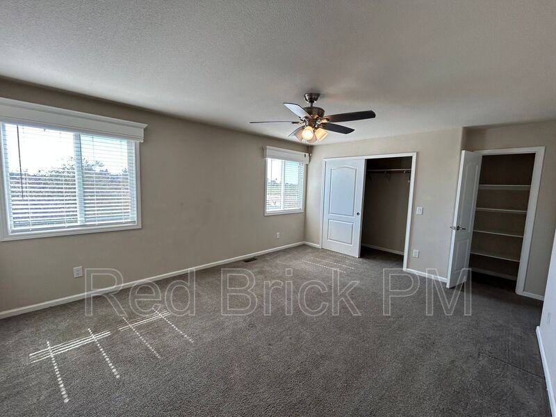 11735 Olive Ave - Photo 7 of 10