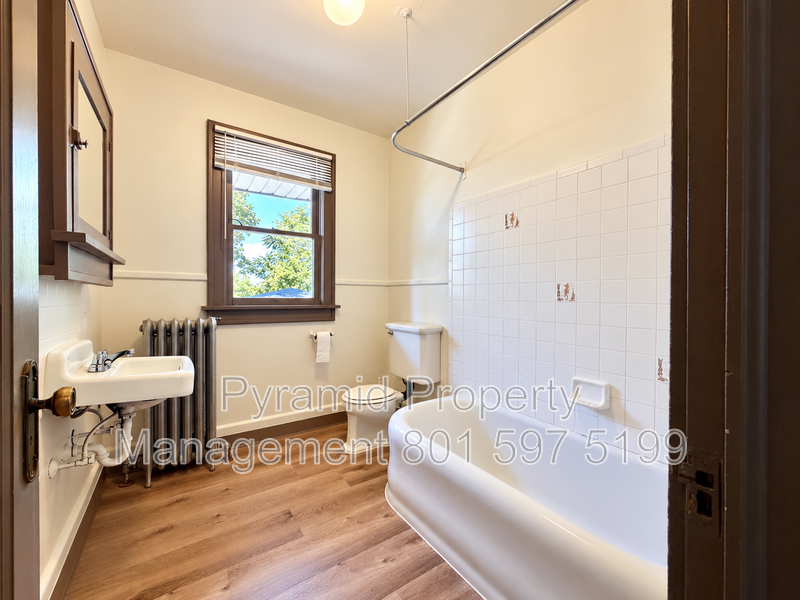 1177 E St #3 - Photo 4 of 8