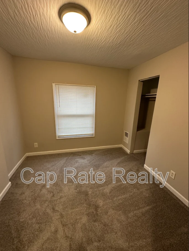 55 S Wayne Ave - Photo 5 of 10