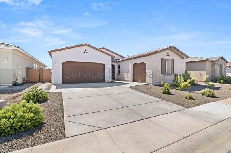 3237 E Craftsman Ln - Photo 3 of 38