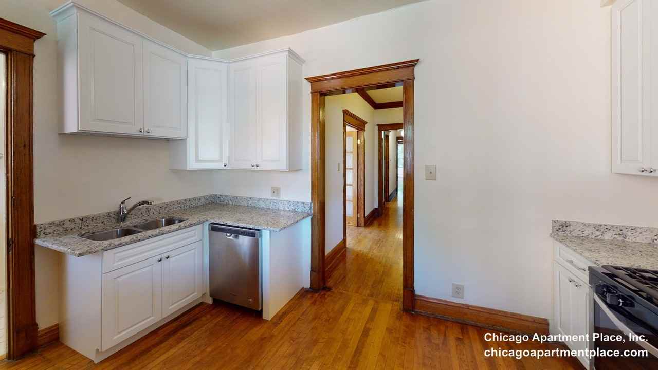 3709 N Fremont St #2 - Photo 4 of 19