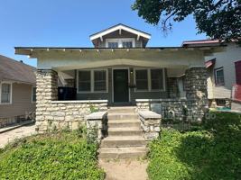 featured image of 402 Van Brunt Blvd