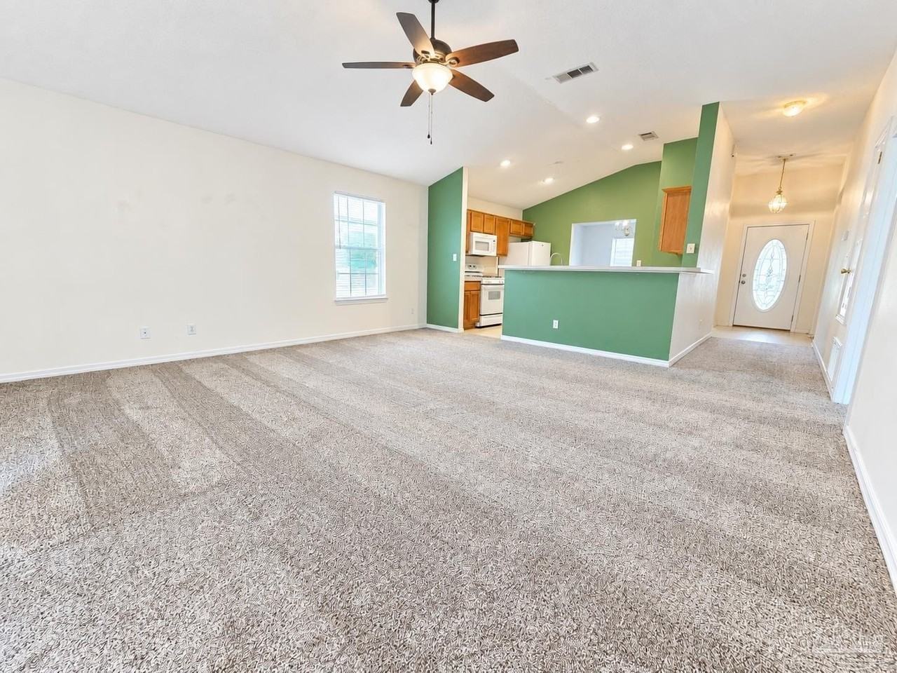 2497 Redoubt Ave - Photo 2 of 11