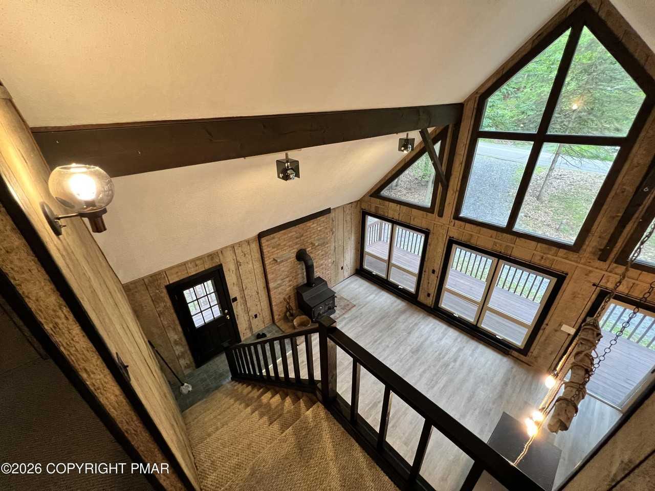 211 Dorchester Dr - Photo 3 of 18