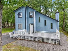 featured image of 3335 Woodland Dr