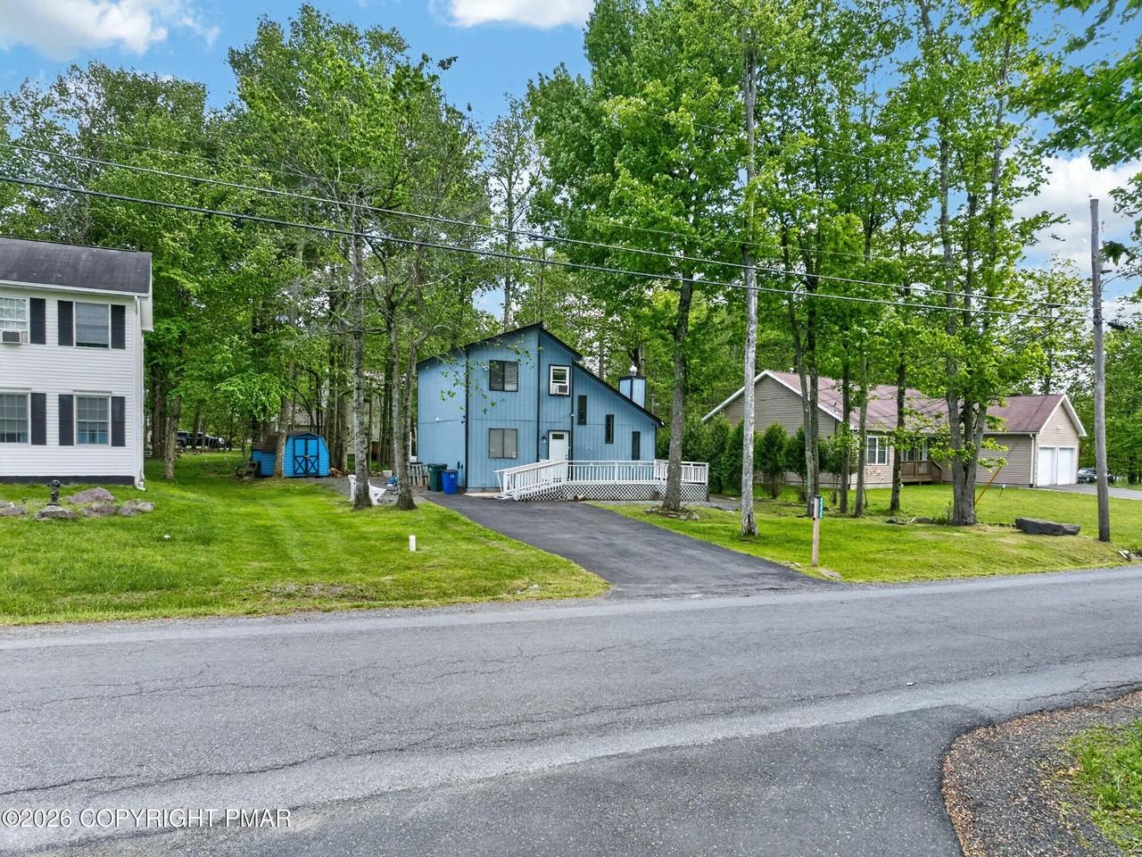 3335 Woodland Dr - Photo 2 of 50