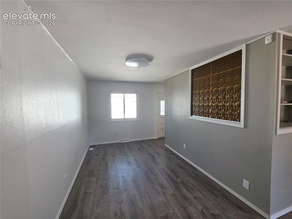 2202 Mount Vernon St - Photo 4 of 35