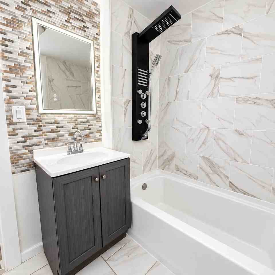 2024 Green St - Photo 6 of 9
