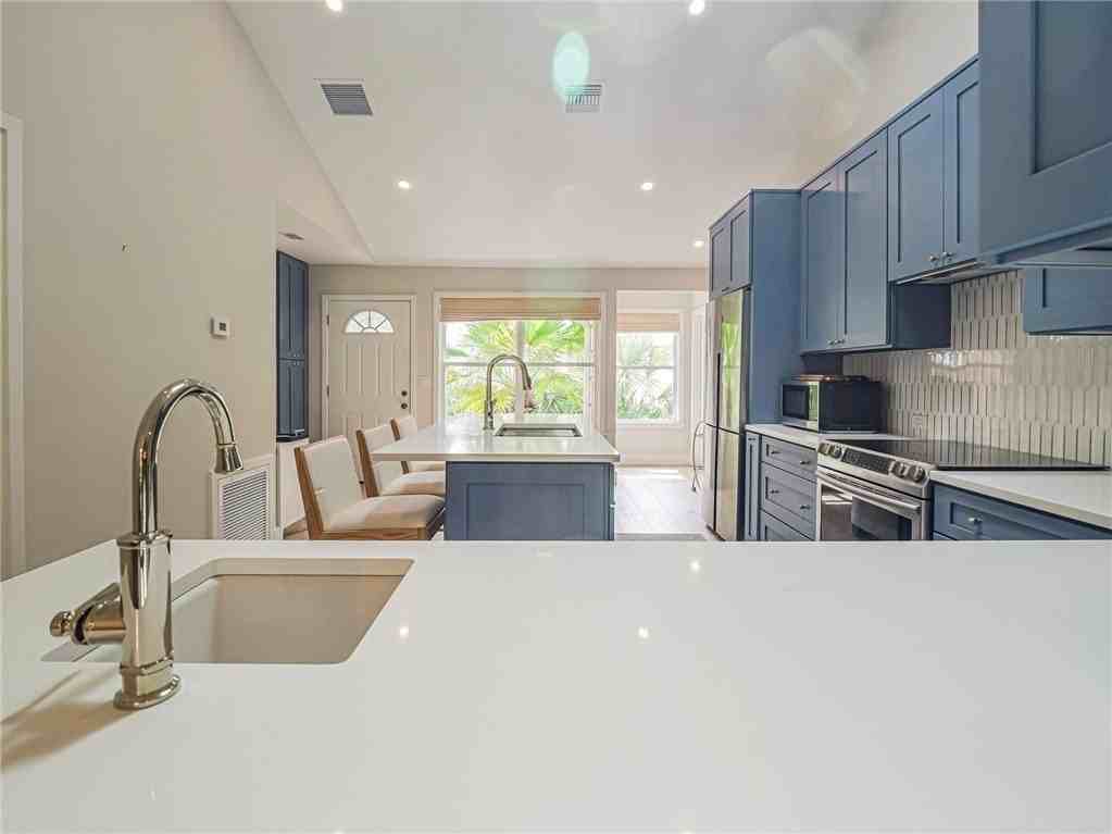 1374 Coral Park Ln #803 - Photo 7 of 36
