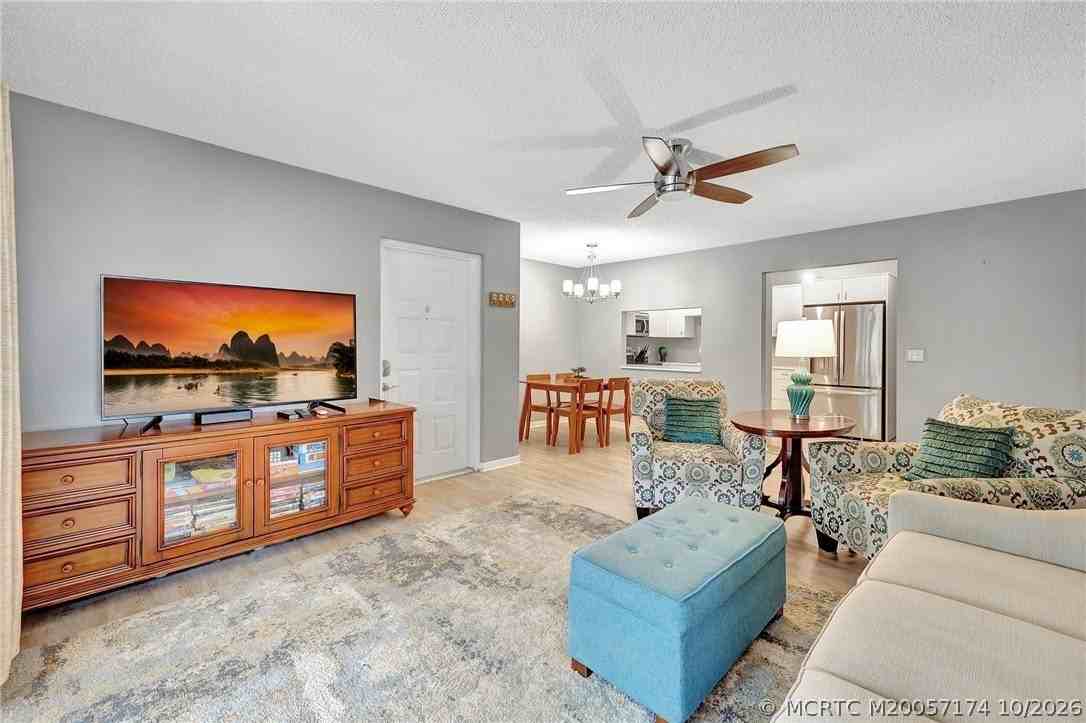1965 Sw Silver Pine Way #118D - Photo 4 of 30