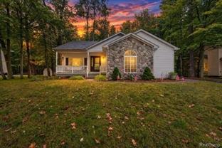 2261 Somerville Dr - Photo 1 of 1