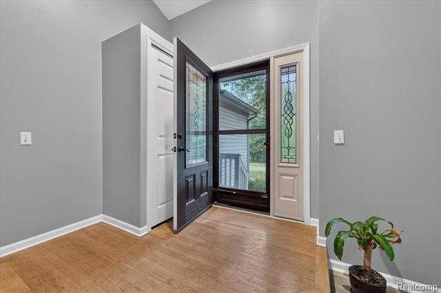 2261 Somerville Dr - Photo 6 of 35