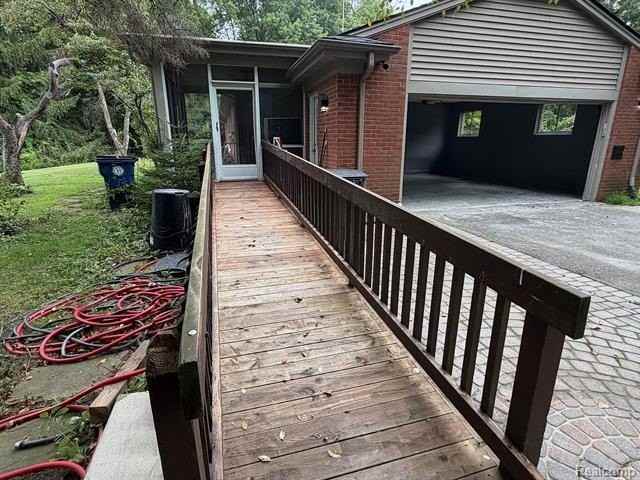 3520 Rayburn Rd - Photo 4 of 26