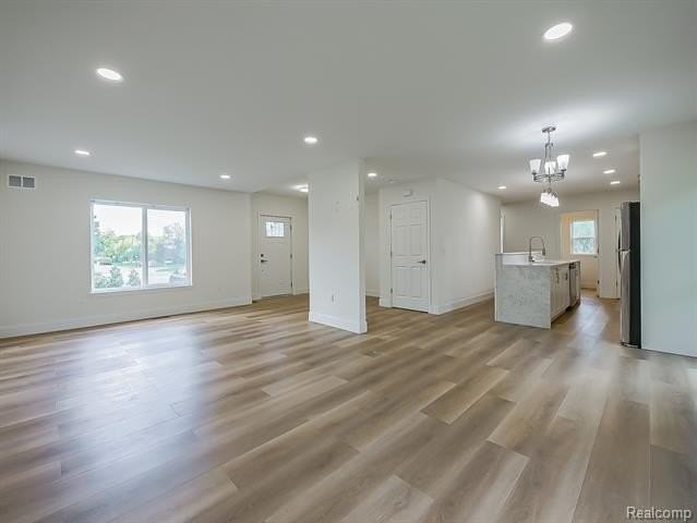 23317 Middlebelt Rd - Photo 7 of 50
