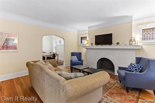 3290 Calvert St - Photo 2 of 14