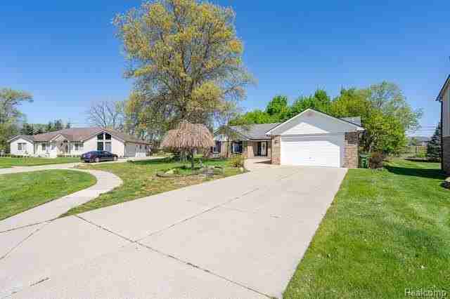 11681 Bannister Ct - Photo 2 of 37
