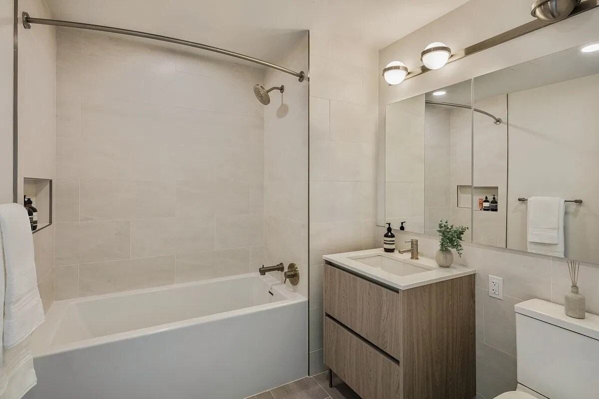54 Crown St - Photo 4 of 10