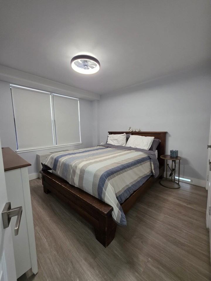 4901 Henry Hudson Pkwy - Photo 5 of 10