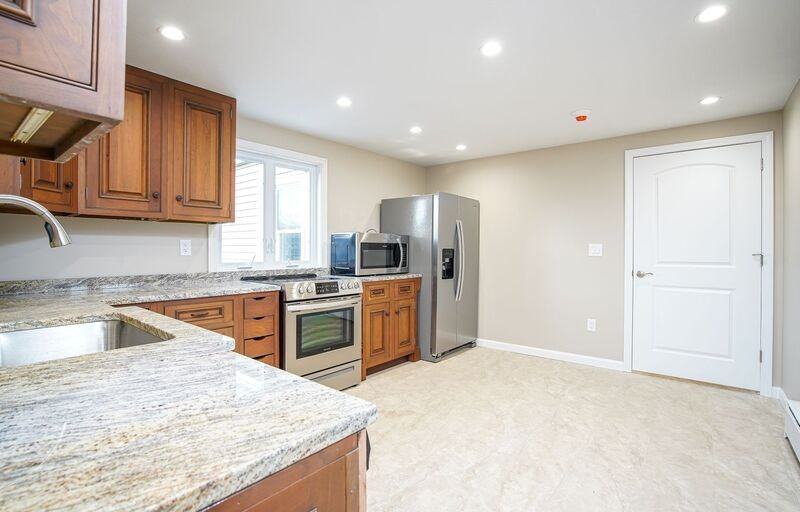 62 Suffield St #D - Photo 4 of 13