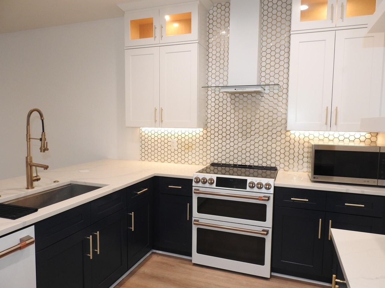 2243 Ne 9th Ave - Photo 5 of 33