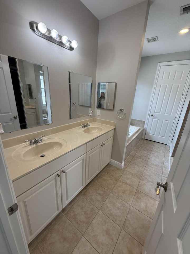 2502 N Dixie Hwy #11 - Photo 6 of 11