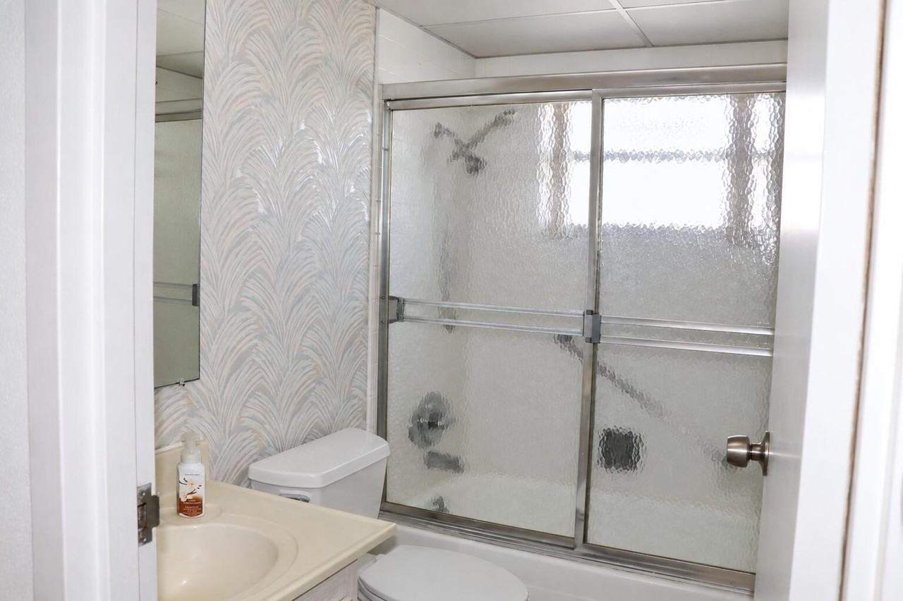 209 Waterford H #I - Photo 6 of 12
