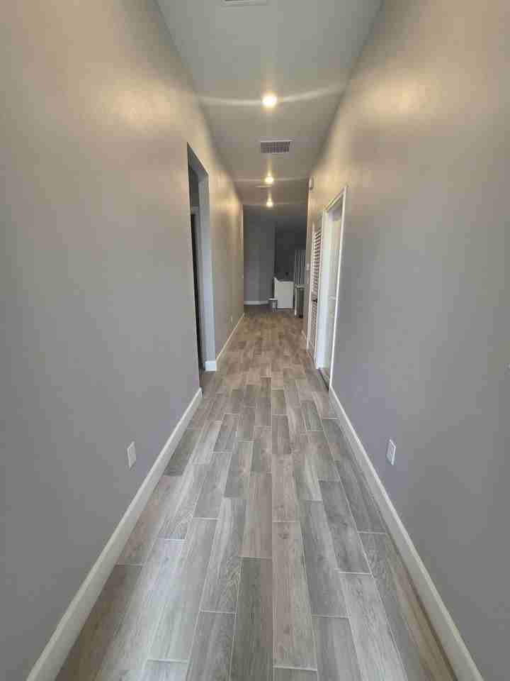 712 S 24th St - Photo 2 of 14