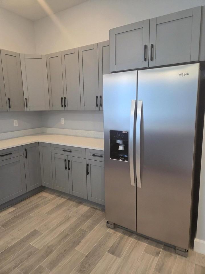 712 S 24th St - Photo 4 of 14