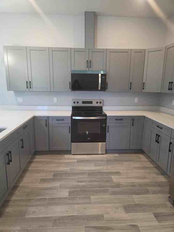 712 S 24th St - Photo 5 of 14