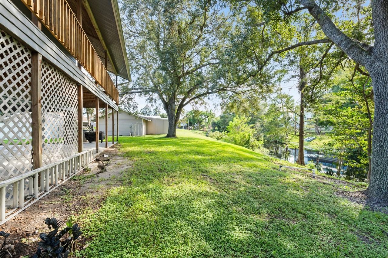 8070 Se River Ln - Photo 5 of 38