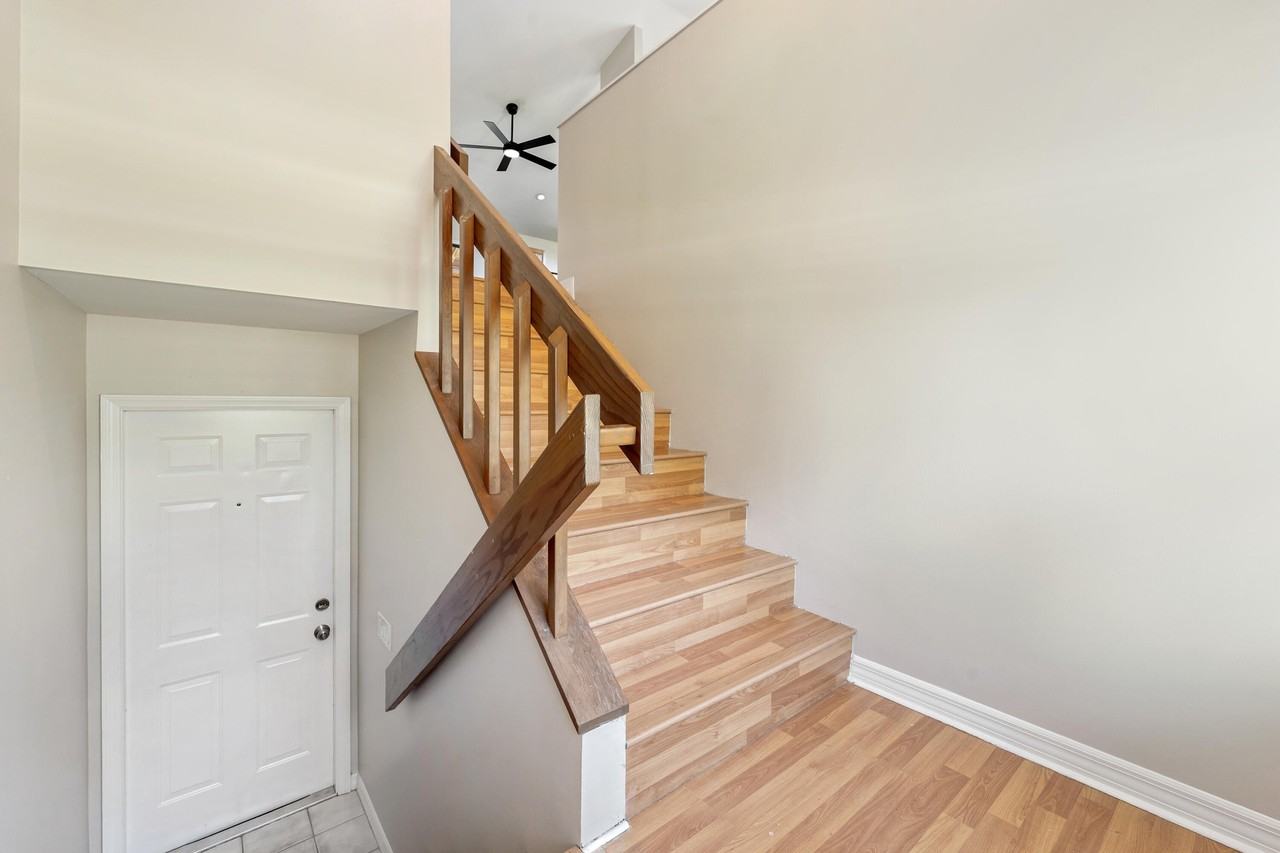 8070 Se River Ln - Photo 6 of 38