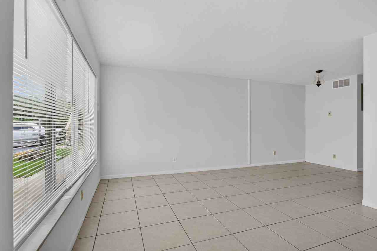 2160 Ne 42nd Ct #1 - Photo 5 of 16