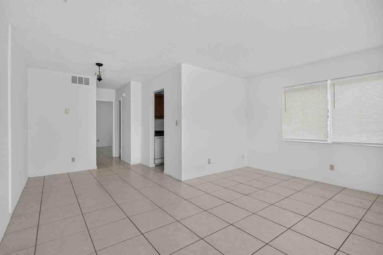 2160 Ne 42nd Ct #1 - Photo 6 of 16