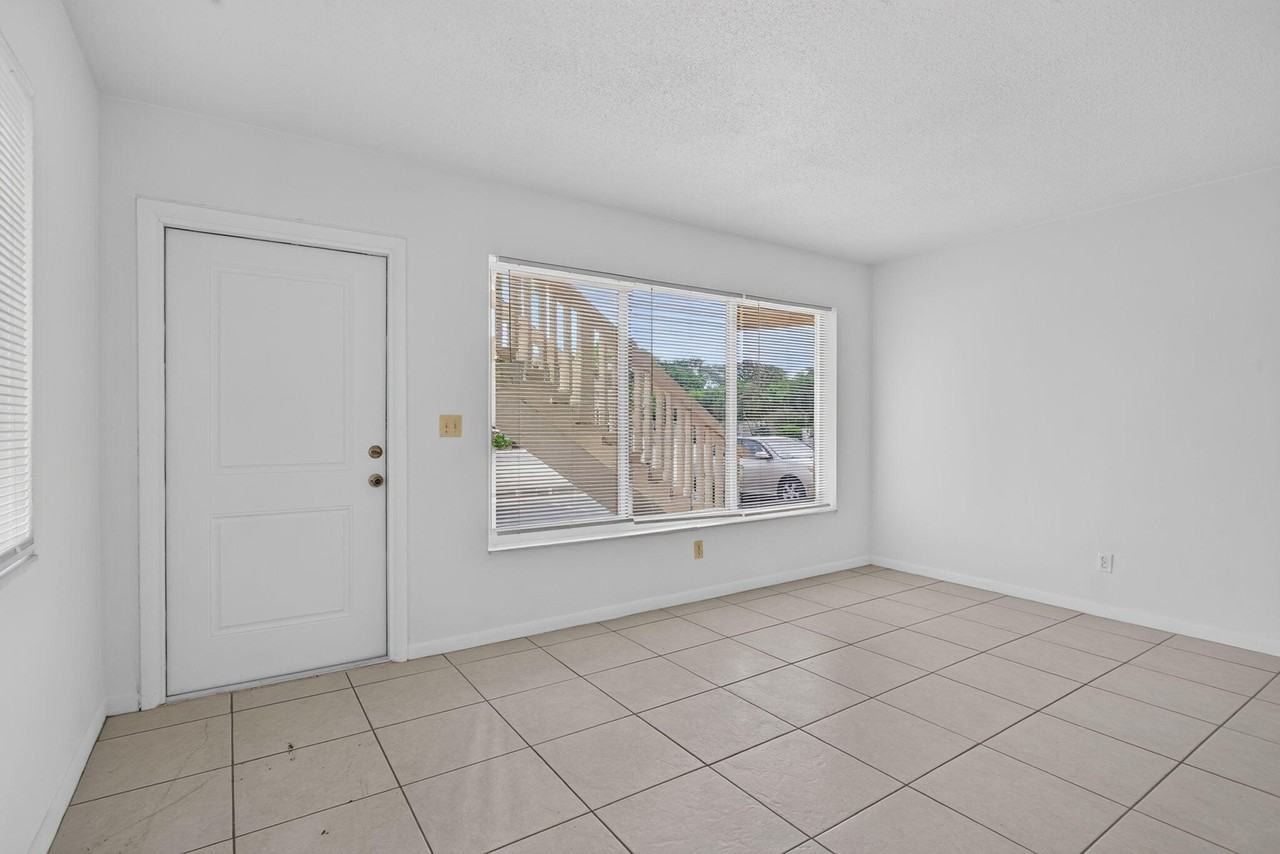 2160 Ne 42nd Ct #1 - Photo 7 of 16