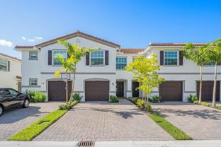 6758 Broadwater Ln - Photo 1 of 1