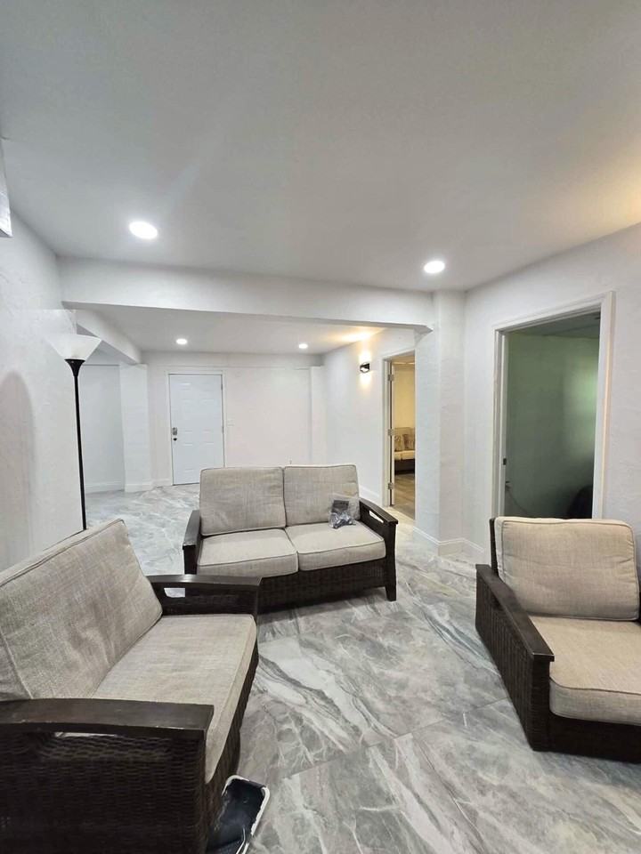 901 Thatcher Blvd #B - Photo 2 of 16