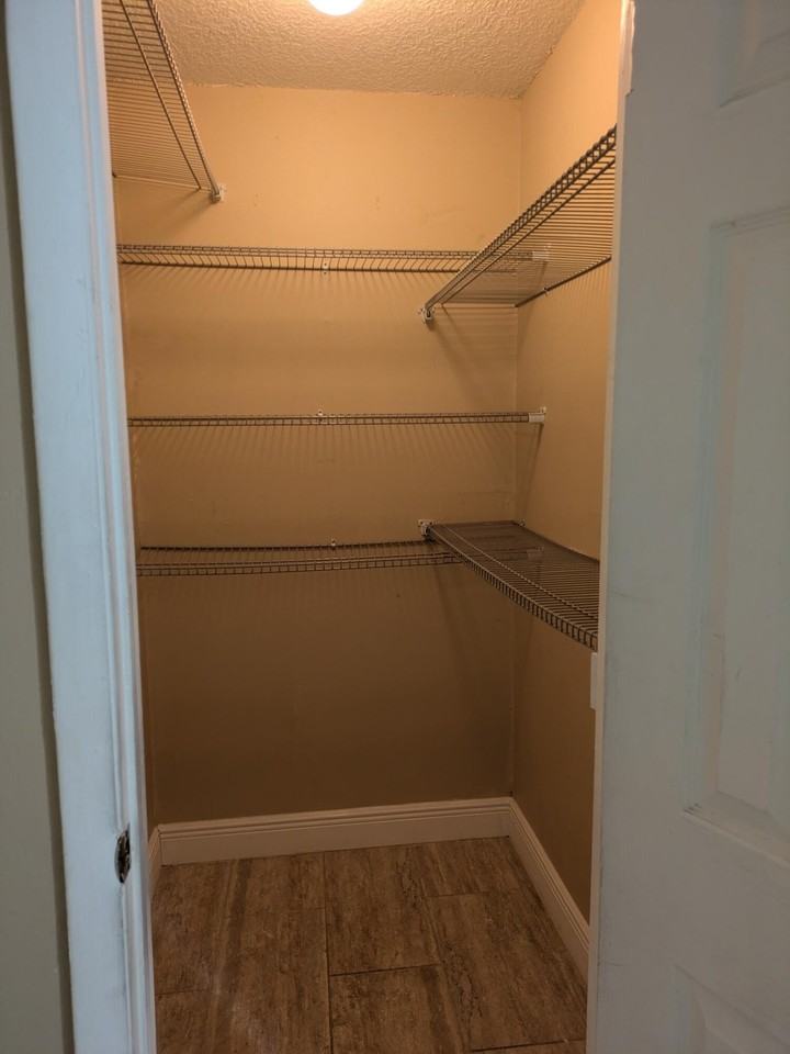 3502 Riverside Dr - Photo 3 of 12