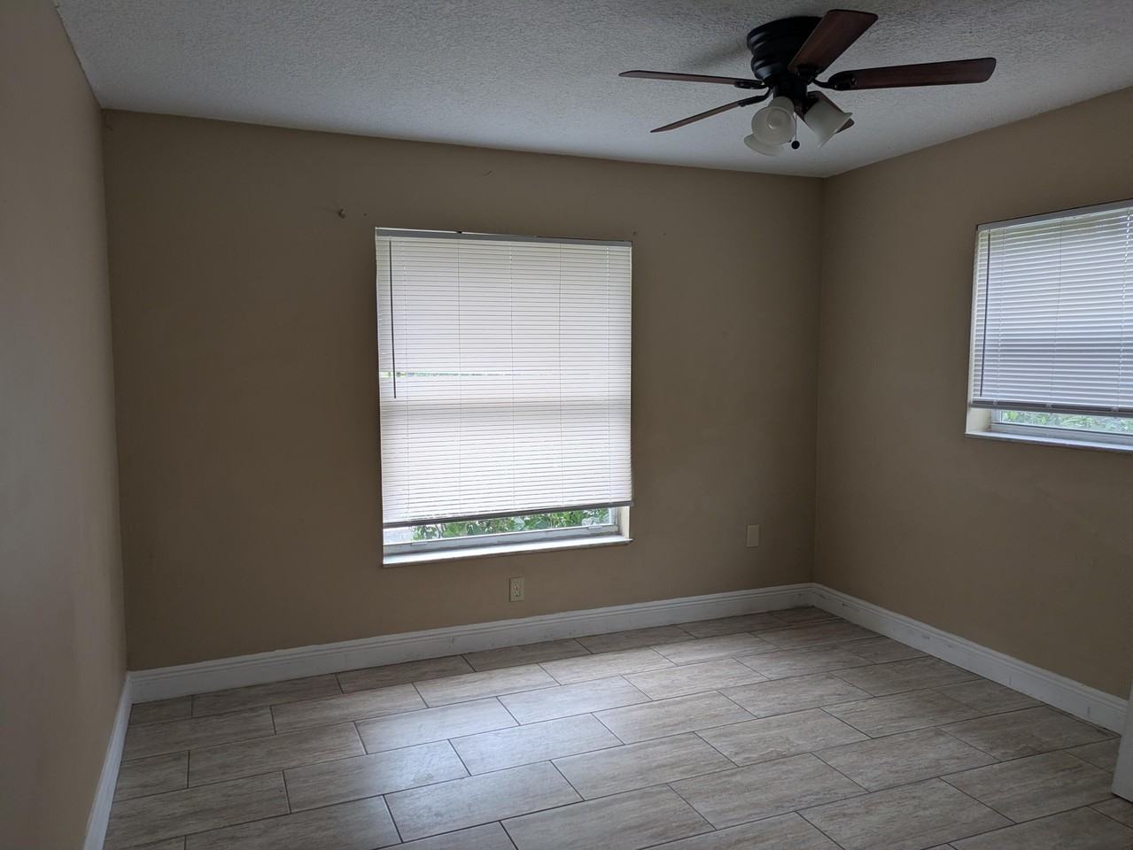 3502 Riverside Dr - Photo 6 of 12